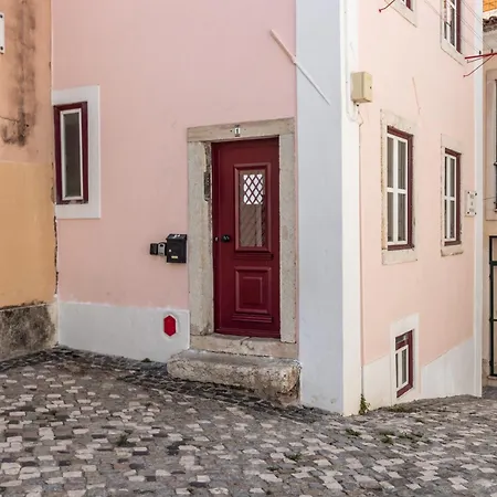 Beautiful House In Mouraria Lisbon