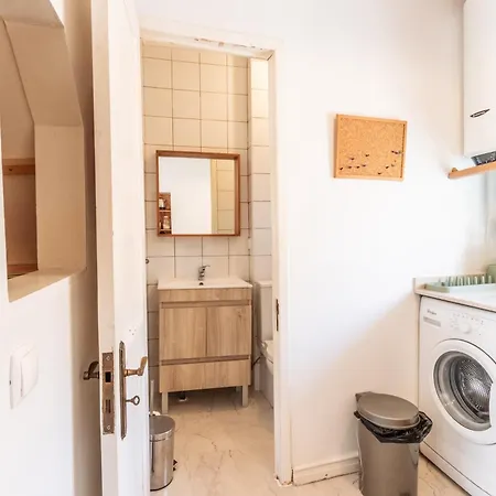 Beautiful House In Mouraria Apartment Lisbon