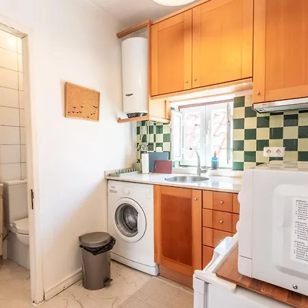 Beautiful House In Mouraria Lisbon
